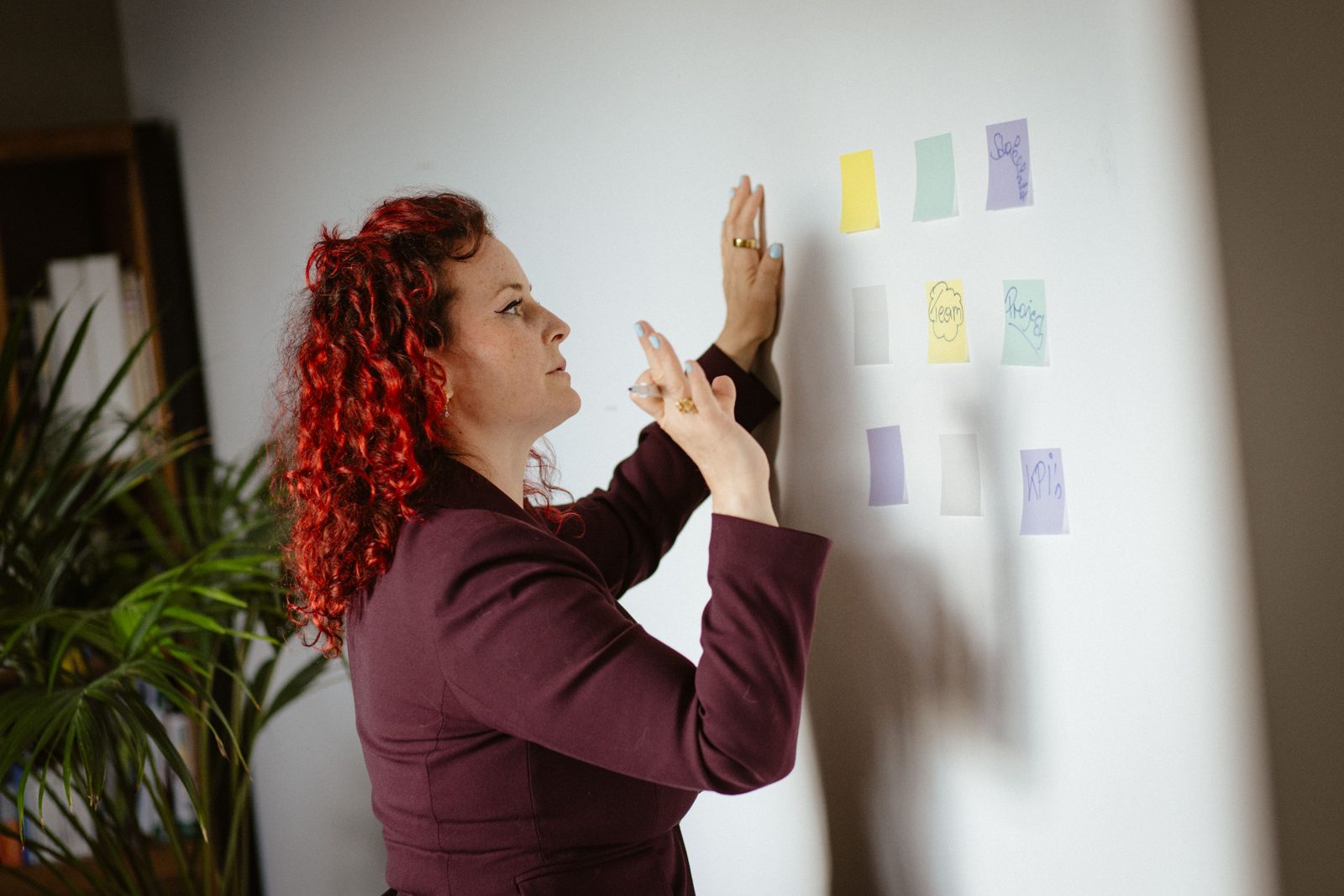 women working together in a coaching program session